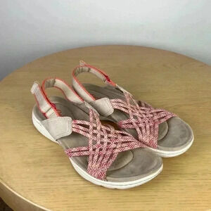 Clarks Women's 8 Red Sandal Comfortable Supportive Walking Outdoor Gorpcore